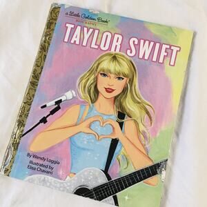 Taylor Swift : Biography by Wendy Loggia (2023) Little Golden Book Series